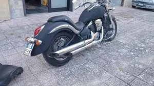 Kawasaki Vulcan VN 900 Classic (2006 - 10)  (2)