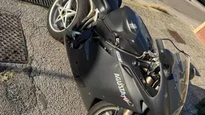 MV Agusta F4 750 S (2003 - 06)  (9)