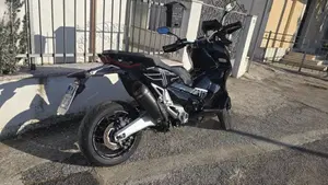 Honda X-ADV 750 (2018 - 20)  (2)