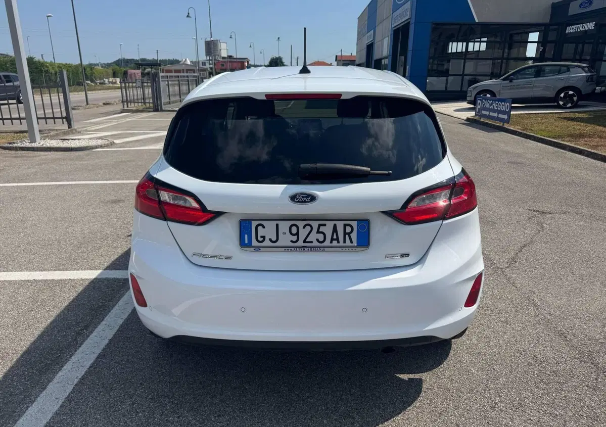 Ford Fiesta 1.0 Ecoboost Hybrid 125 CV 5 porte Titanium (5)