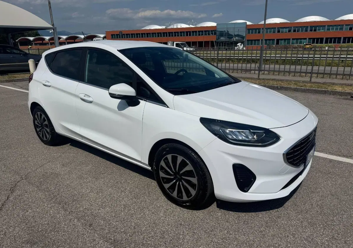 Ford Fiesta 1.0 Ecoboost Hybrid 125 CV 5 porte Titanium (2)
