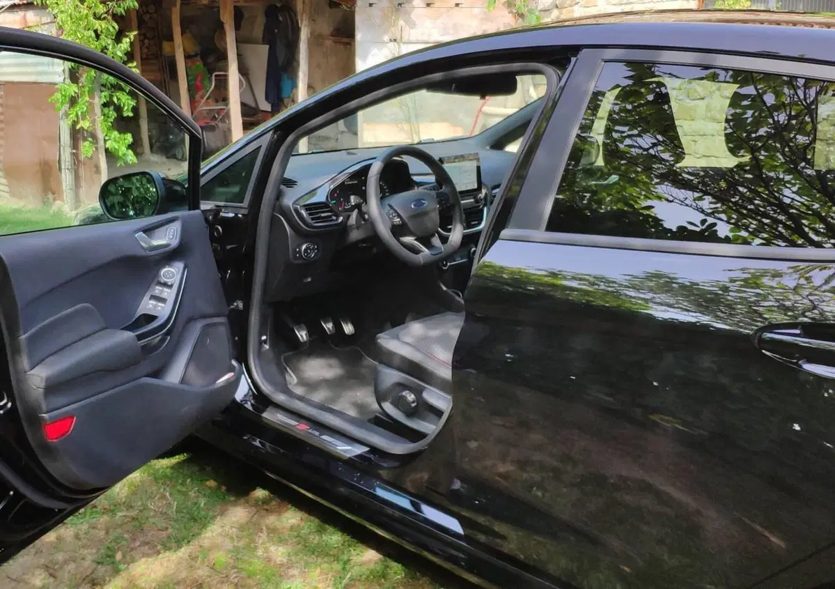 Ford Fiesta 1.5 EcoBlue 3 porte ST-Line (5)