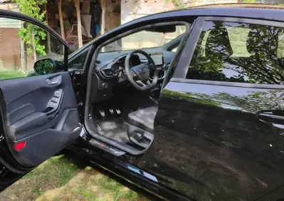 Ford Fiesta 1.5 EcoBlue 3 porte ST-Line (5)