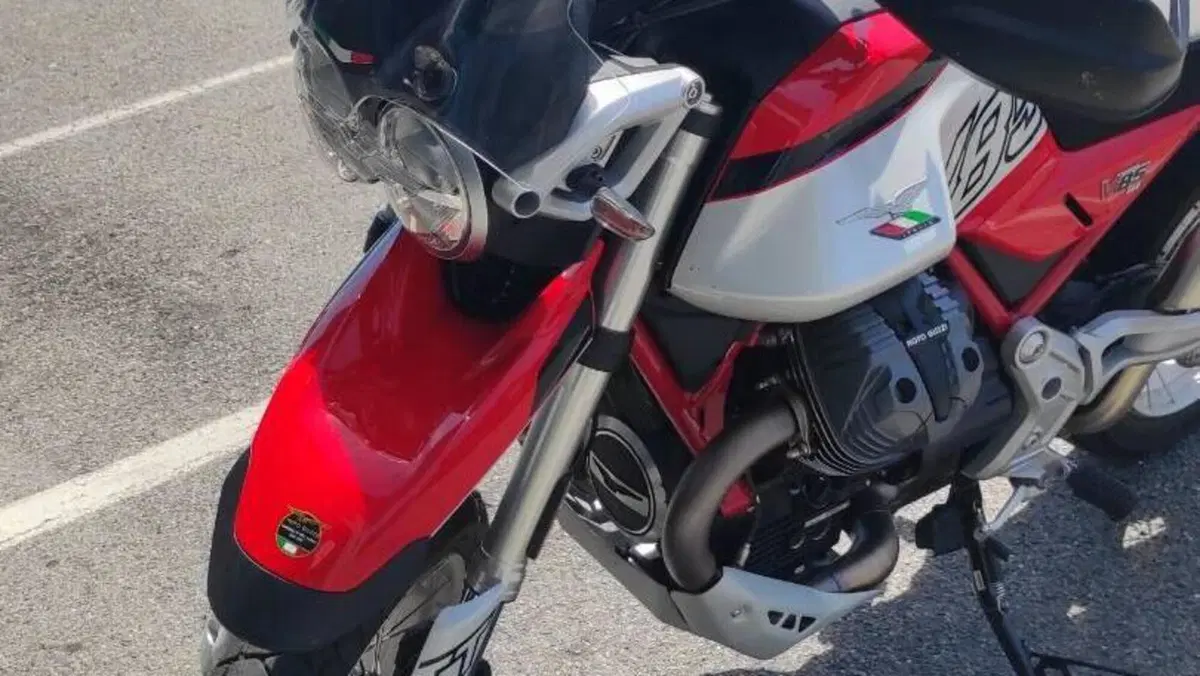 Moto Guzzi V85 TT (2024 - 26)  (5)