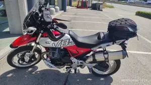 Moto Guzzi V85 TT (2024 - 26)  (6)
