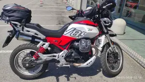 Moto Guzzi V85 TT (2024 - 26) 