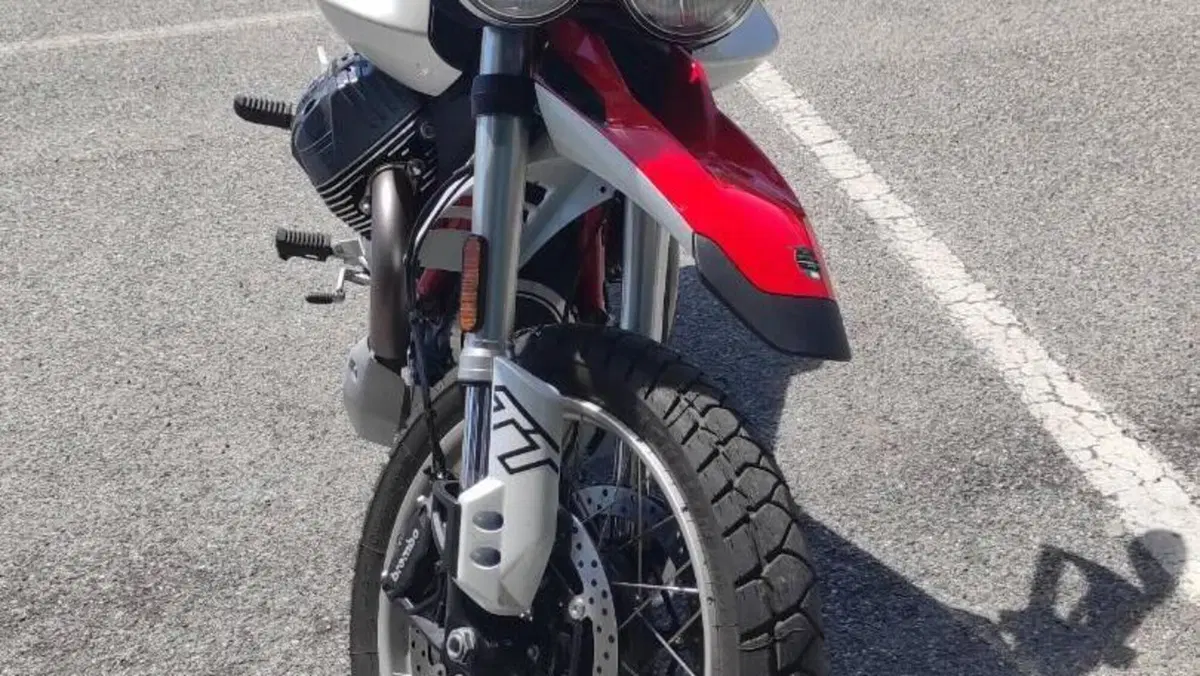 Moto Guzzi V85 TT (2024 - 26)  (10)