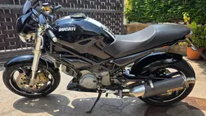 Ducati Monster 900 Dark I.E. (1999 - 02) 
