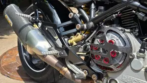 Ducati Monster 900 Dark I.E. (1999 - 02)  (8)