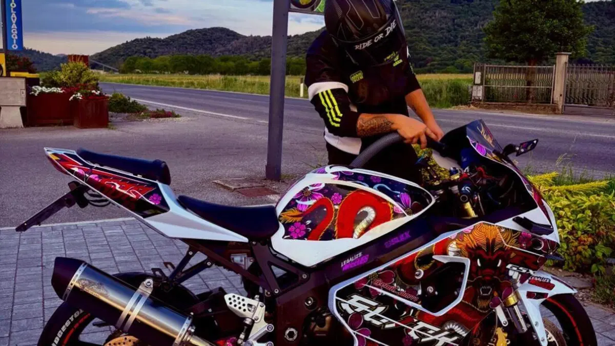Suzuki GSX R 600 (2004 - 05)  (2)