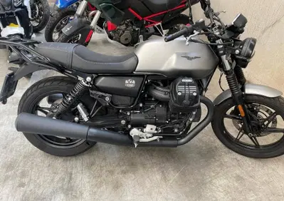 Moto Guzzi V7 Stone (2021 - 24) - Annuncio 10066377