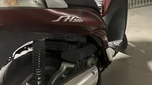 Honda SH 300 i (2006 - 10)  (2)