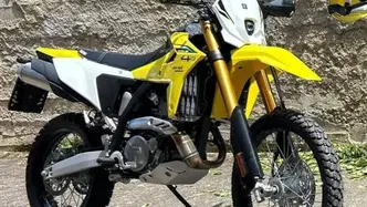 Suzuki DR-Z4S (2025 - 26) usata