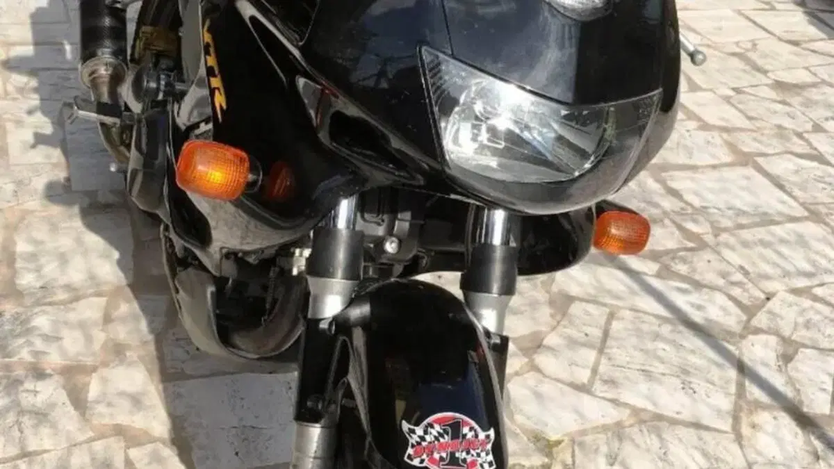 Honda VTR 1000 F Firestorm (1997 - 00) 