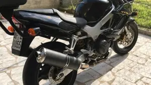 Honda VTR 1000 F Firestorm (1997 - 00)  (2)
