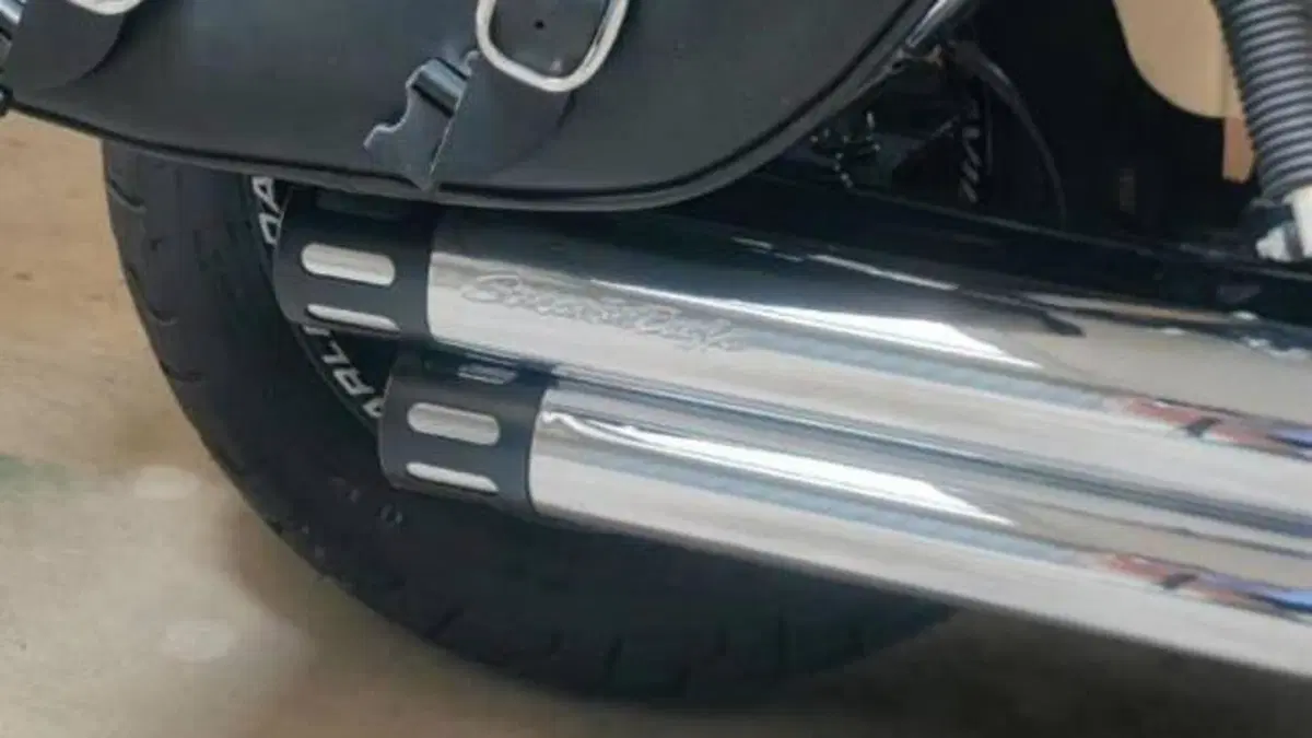 Harley-Davidson 1690 Fat Bob (2014 - 16) - FXDF  (4)