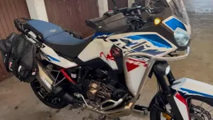 Honda Africa Twin CRF 1100L ES DCT (2024 - 26) 