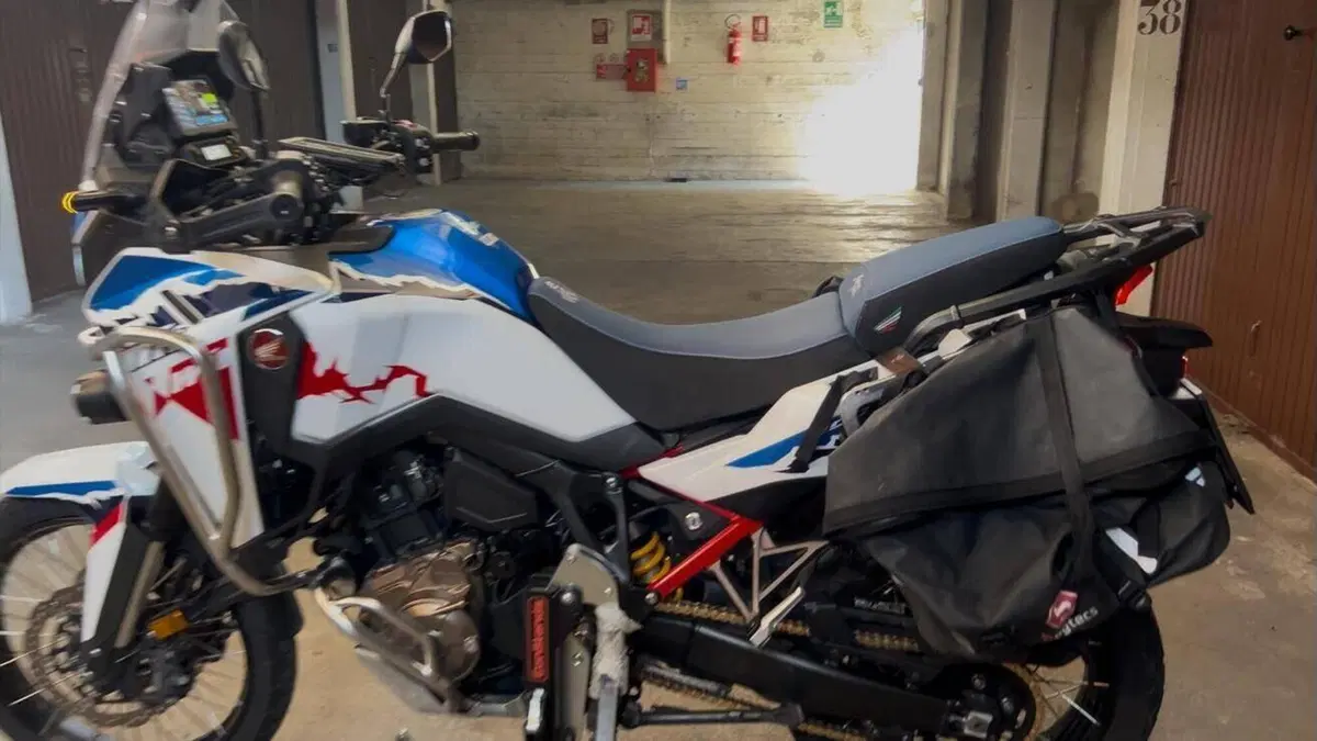 Honda Africa Twin CRF 1100L ES DCT (2024 - 26)  (2)