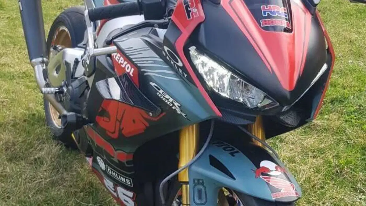 Honda CBR 1000 RR Fireblade SP (2017 - 19)  (2)