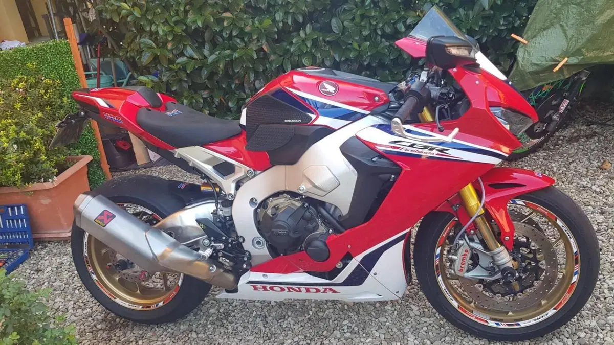 Honda CBR 1000 RR Fireblade SP (2017 - 19)  (7)