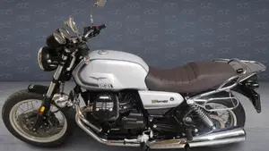 Moto Guzzi V7 Special (2021 - 24)  (3)