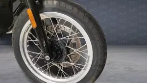 Moto Guzzi V7 Special (2021 - 24)  (5)