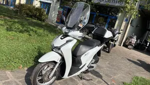 Honda SH 150i (2017 - 19)  (2)