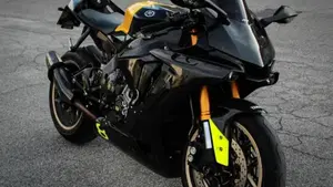 Yamaha YZF R1 60th Anniversary (2015 - 16)  (2)
