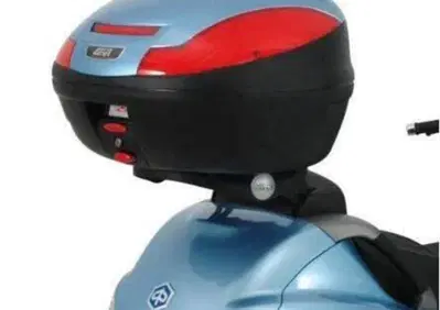 Attacco posteriore bauletto Givi per PIAGGIO MP3 - Annuncio 10066579