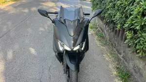 Yamaha T-Max 560 20° anniversario (2021)  (5)