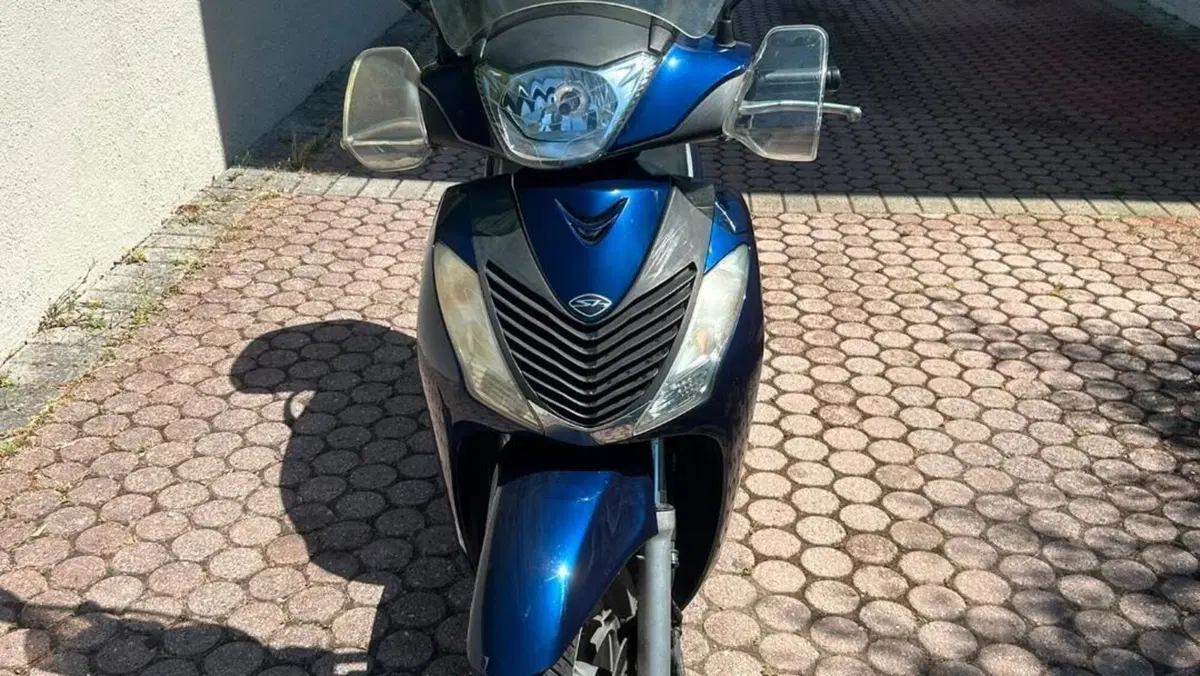 Honda SH 150i (2009 - 12)  (2)