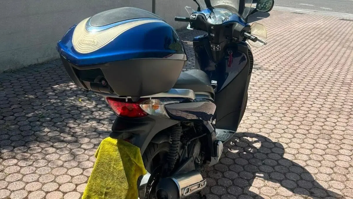 Honda SH 150i (2009 - 12)  (9)