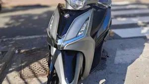 Kymco Agility 300i R16 ABS (2020)  (4)