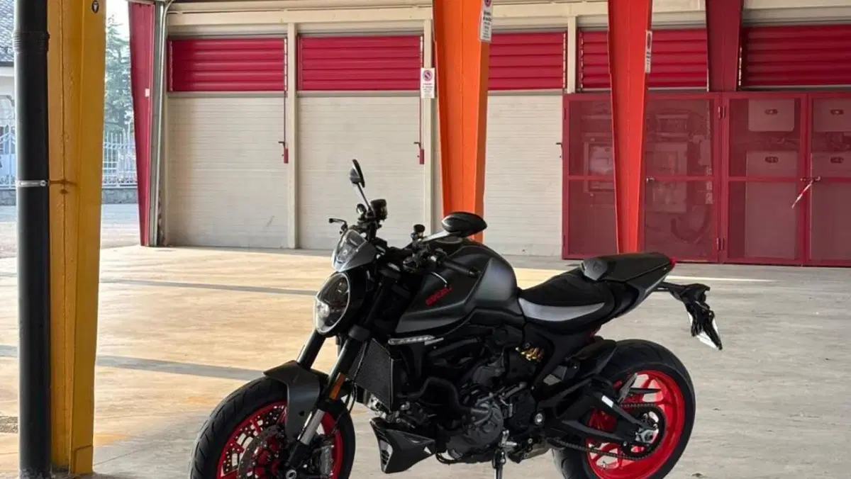 Ducati Monster 937 + (2021 - 25) 