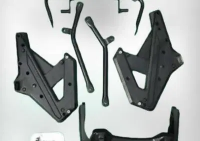 KIT FISSAGGIO PER BAULETTO YAMAHA TDM 850 ’96 Givi - Annuncio 10066620