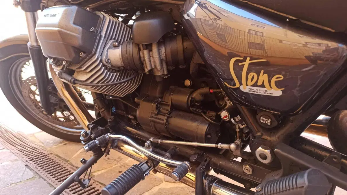 Moto Guzzi California Stone (2001 - 06)  (9)
