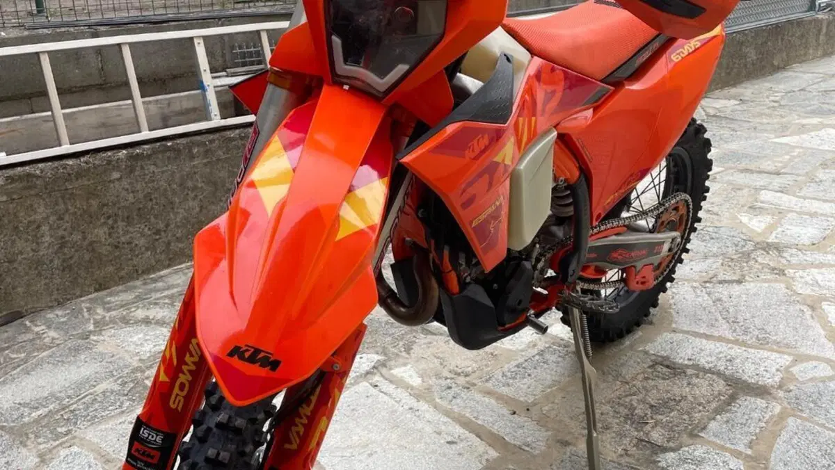 KTM 250 EXC-F Six Days (2025)  (4)