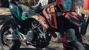 KTM 690 SMC (2008- 11)  (3)