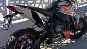 KTM 690 Duke (2007 - 09)  (2)