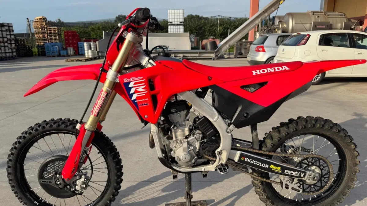 Honda CRF 250R (2025)  (2)