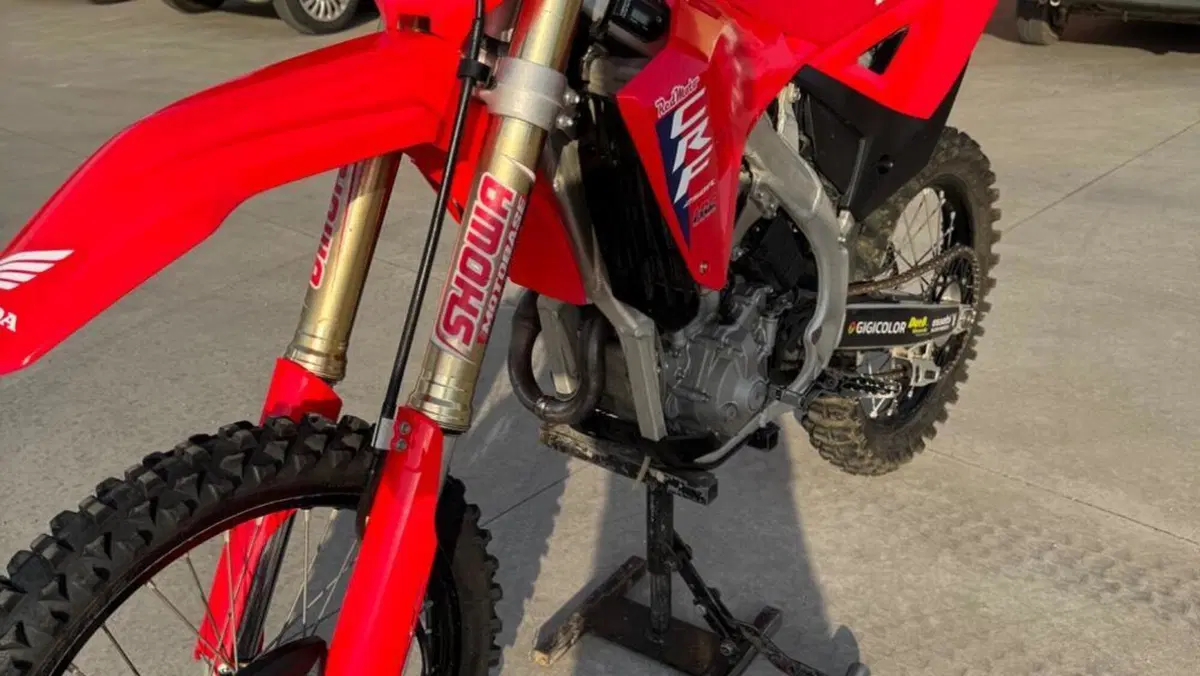 Honda CRF 250R (2025)  (3)