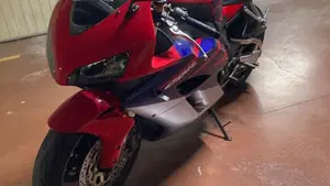 Honda CBR 1000 RR Fireblade (2004 - 05)  (2)