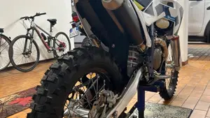 Husqvarna FE 501 (2026)  (2)