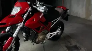 Ducati Hypermotard 1100 (2007 - 09)  (2)