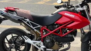 Ducati Hypermotard 1100 (2007 - 09)  (6)