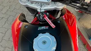 Ducati Hypermotard 1100 (2007 - 09)  (13)