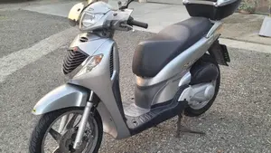 Honda SH 150i (2005 - 08)  (4)