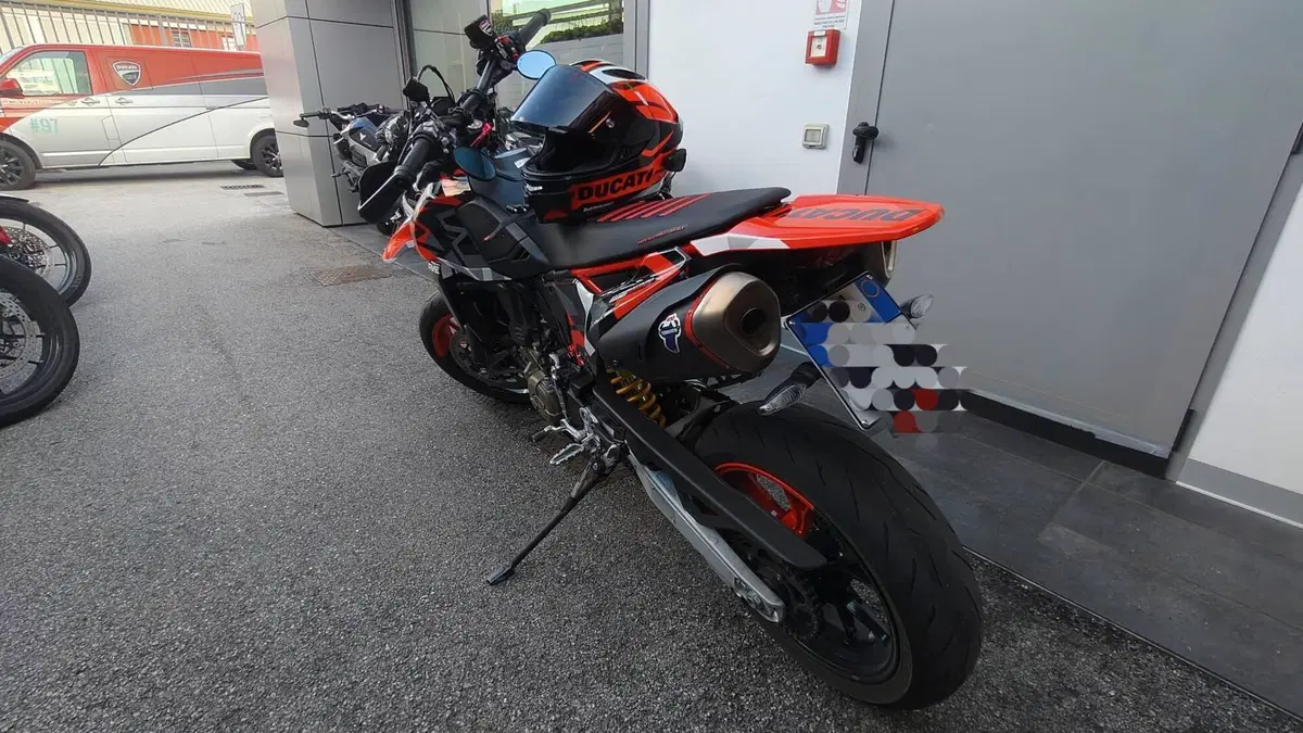 Ducati Hypermotard 698 Mono RVE (2024 - 26)  (2)
