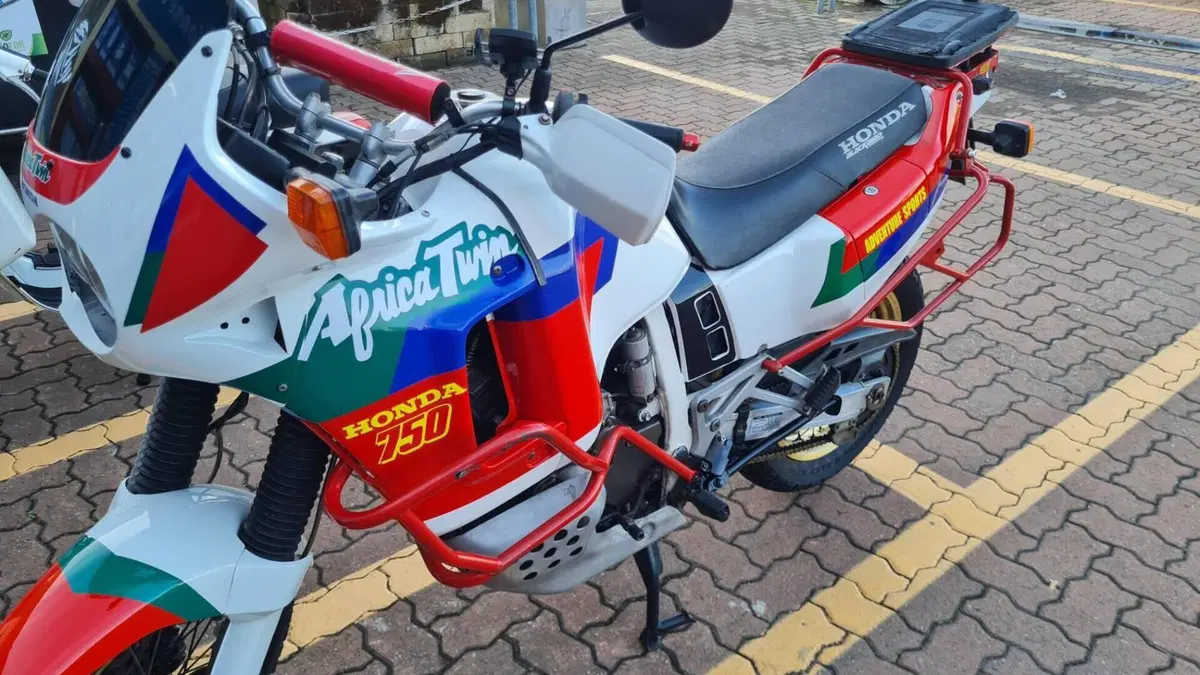 Honda   (4)