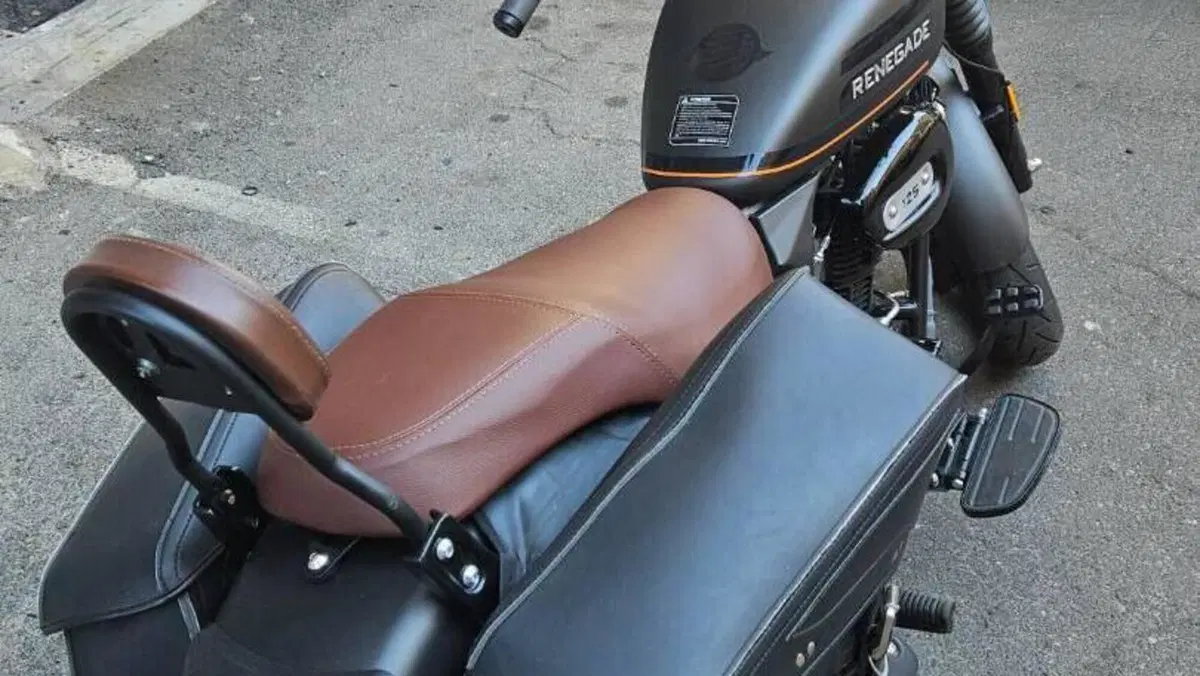 Um Italia Renegade Sport 125 (2023 - 26)  (4)